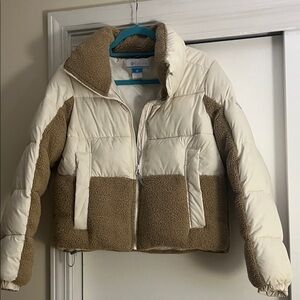 Columbia womens Leadbetter Point Sherpa Hybrid chalk/beach color size small